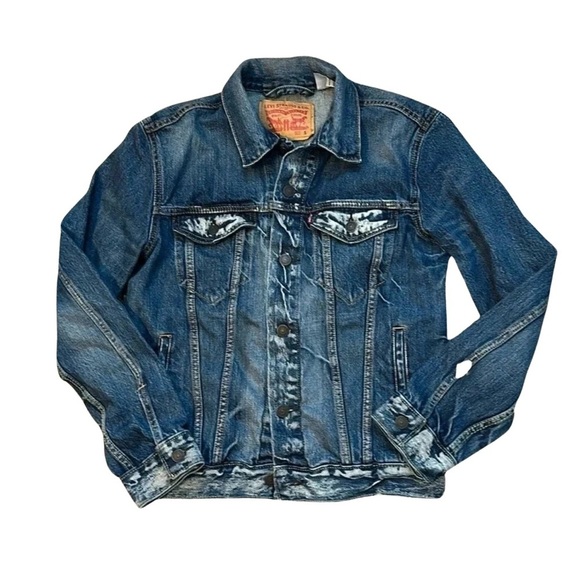 Levi's Jackets & Blazers - Levi’s Women Original Trucker Med/Dark Wash Jean Jacket Size Small